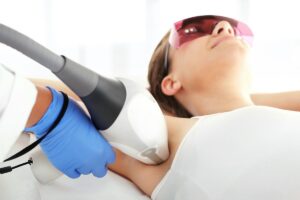 Read more about the article Jakie partie ciała najczęściej poddaje się depilacji laserowej?